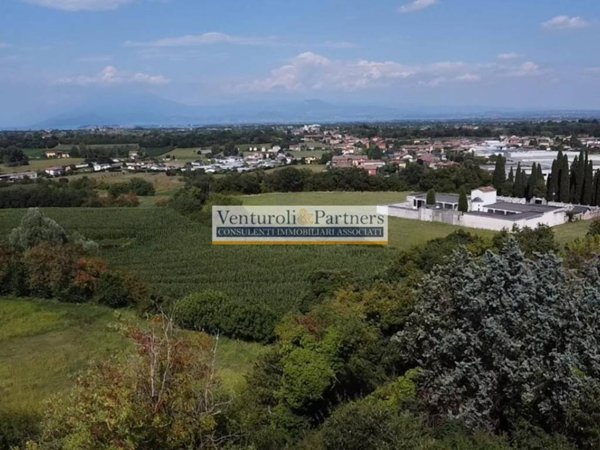 terreno in vendita a Lonato del Garda in zona Centenaro