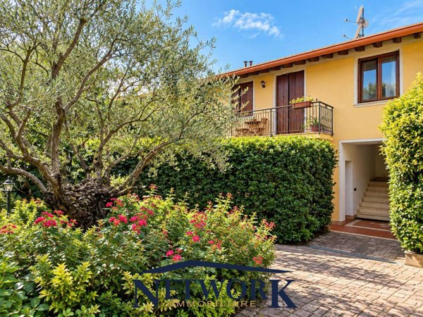 appartamento in vendita a Lonato del Garda in zona San Polo