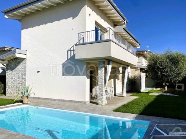 casa indipendente in vendita a Lonato del Garda