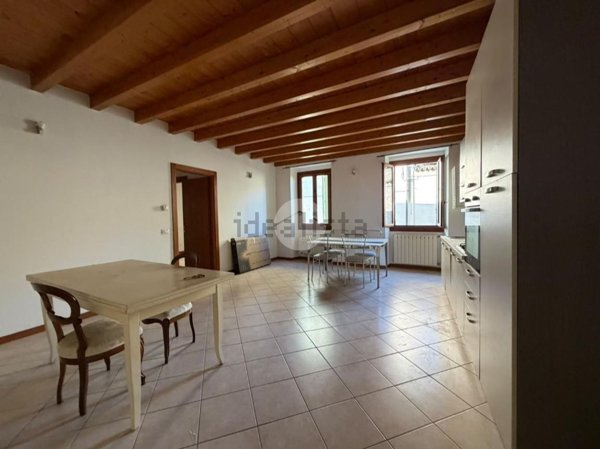appartamento in vendita a Lonato del Garda in zona Lido