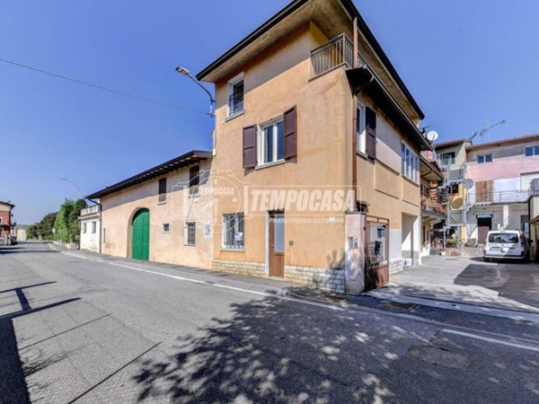 appartamento in vendita a Lonato del Garda in zona Bettola