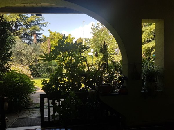 casa indipendente in vendita a Lonato del Garda in zona Lido