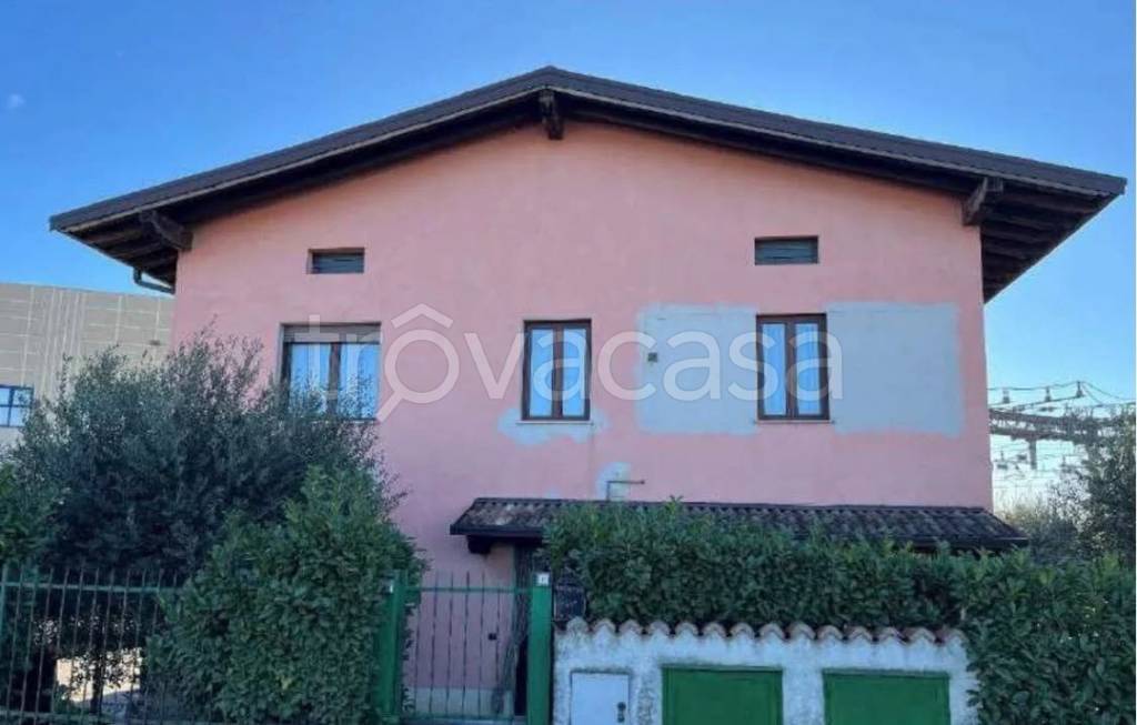appartamento in vendita a Lonato del Garda in zona Salera