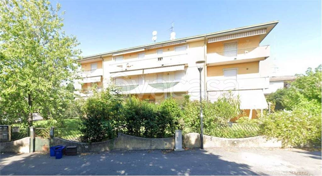 appartamento in vendita a Lonato del Garda in zona Lido