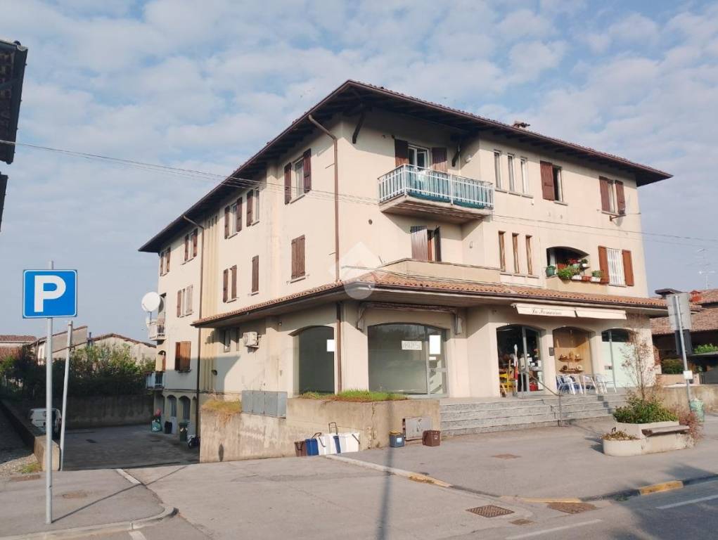 negozio in vendita a Longhena