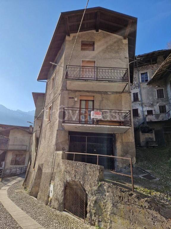 casa indipendente in vendita a Losine