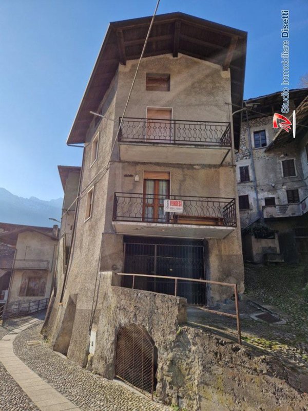 casa indipendente in vendita a Losine