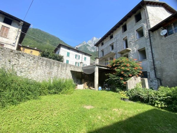 casa indipendente in vendita a Losine