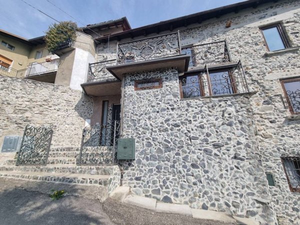 casa indipendente in vendita a Losine