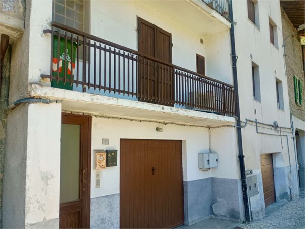 appartamento in vendita a Losine