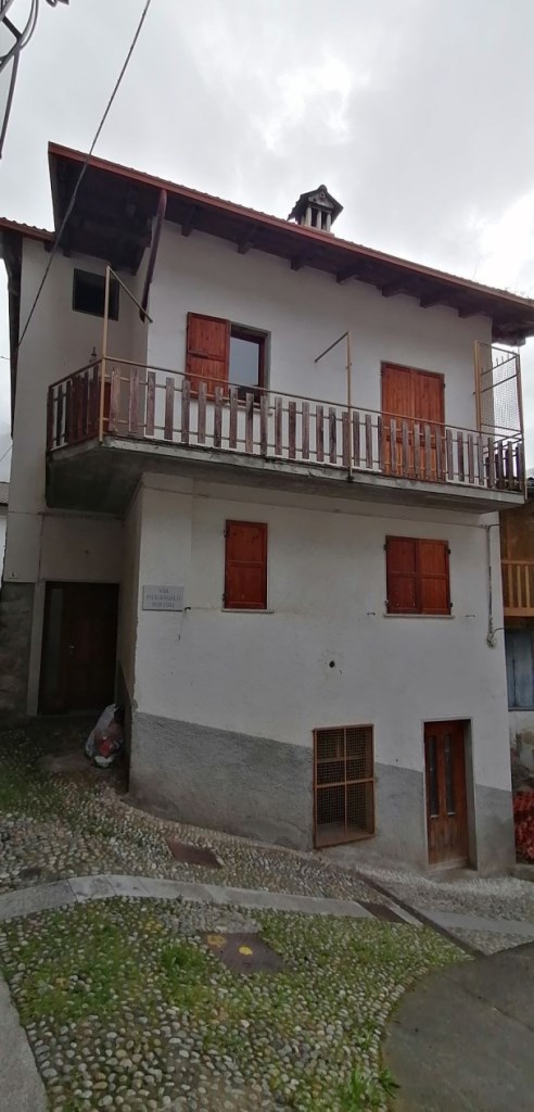 casa indipendente in vendita a Lozio in zona Sucinva