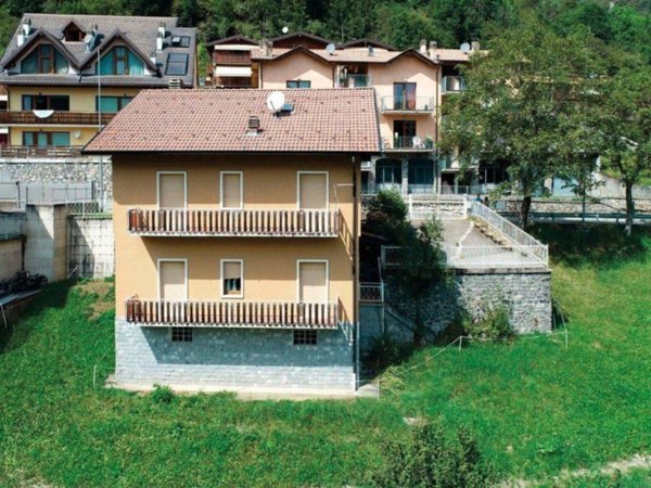 appartamento in vendita a Lozio in zona Villa