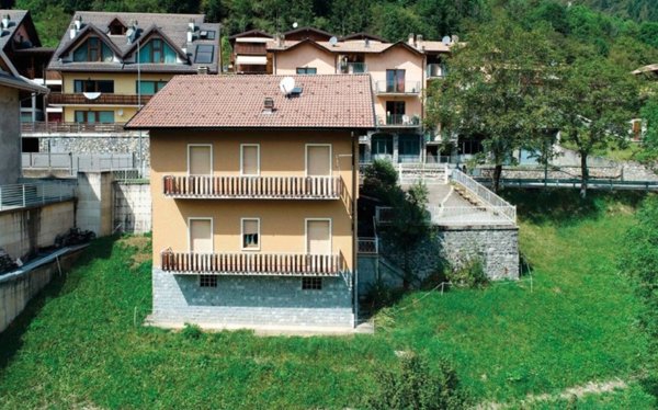 appartamento in vendita a Lozio in zona Villa