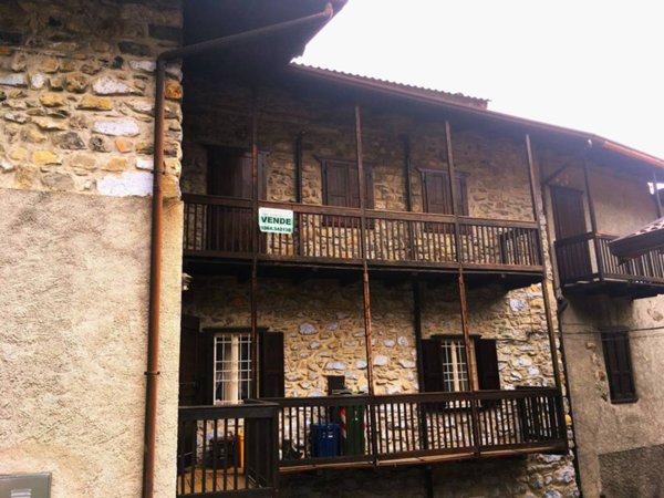 appartamento in vendita a Lozio in zona Villa
