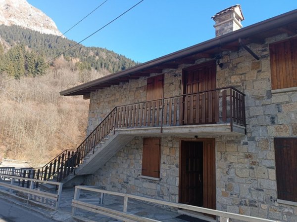 appartamento in vendita a Lozio in zona Villa