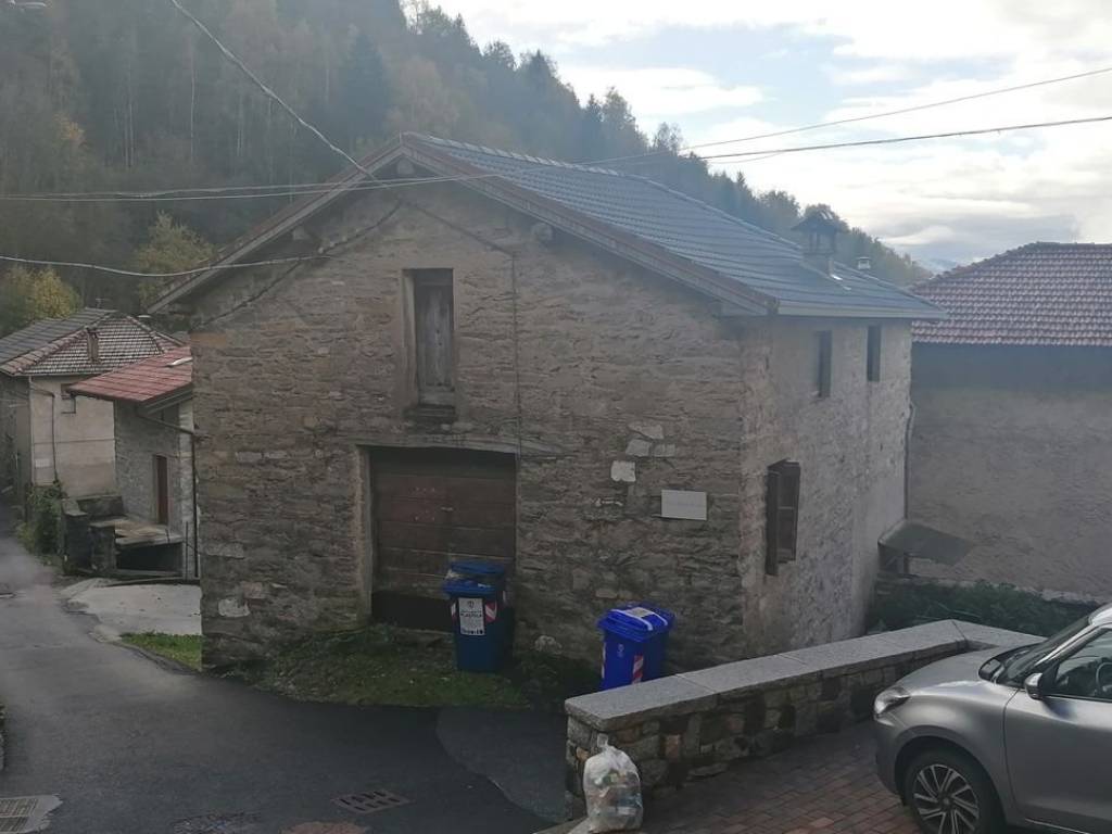 casa indipendente in vendita a Lozio