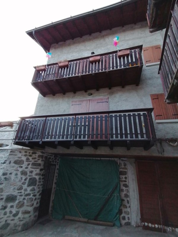 appartamento in vendita a Lozio in zona Villa