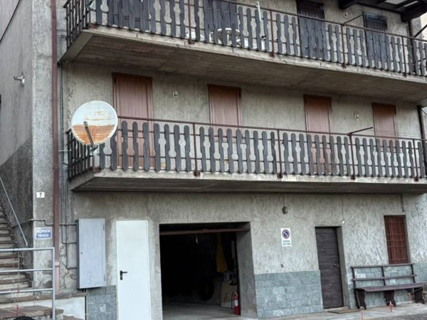appartamento in vendita a Lozio in zona Villa