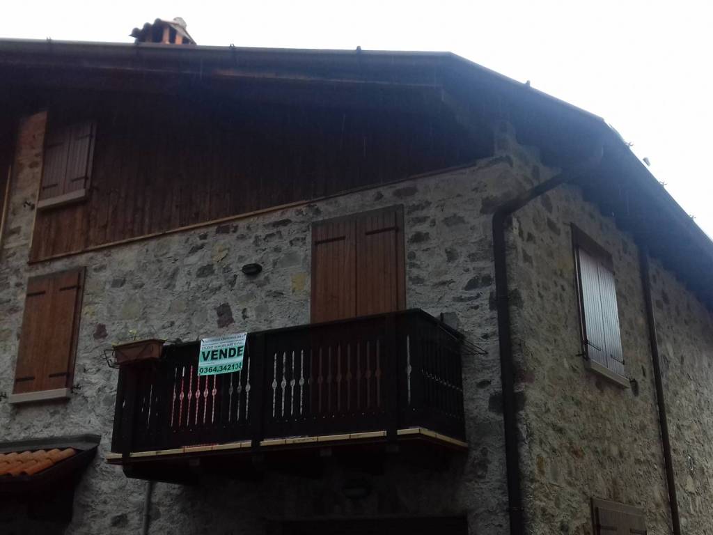 appartamento in vendita a Lozio in zona Villa