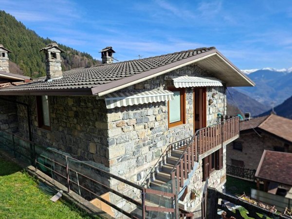 appartamento in vendita a Lozio in zona Villa