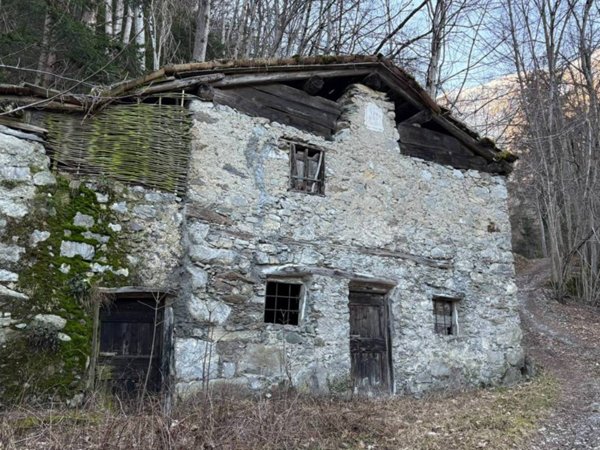 casa indipendente in vendita a Lozio