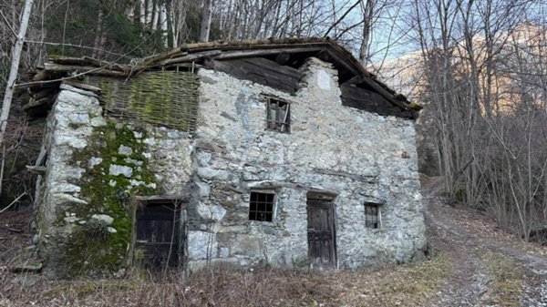 casa indipendente in vendita a Lozio