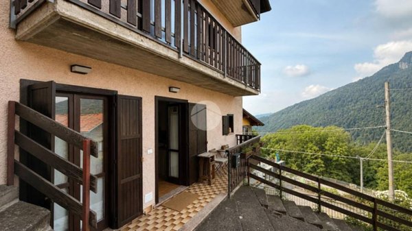 appartamento in vendita a Lozio in zona Laveno