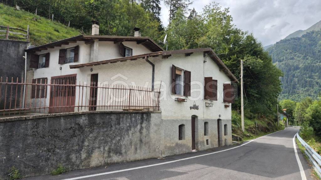 appartamento in vendita a Lozio in zona Villa