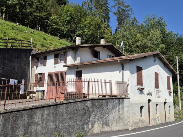 appartamento in vendita a Lozio in zona Villa