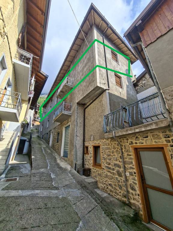 appartamento in vendita a Lozio in zona Villa