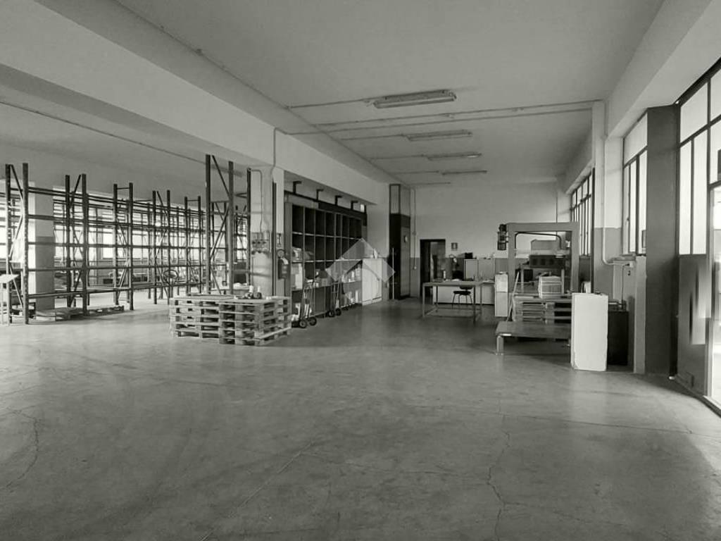 locale commerciale in vendita a Lumezzane in zona San Sebastiano