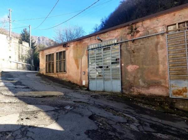 locale commerciale in vendita a Lumezzane in zona San Sebastiano