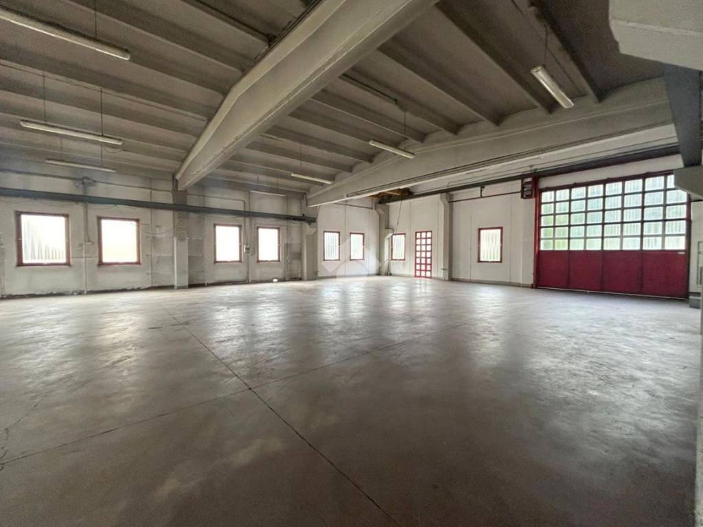 capannone in vendita a Lumezzane