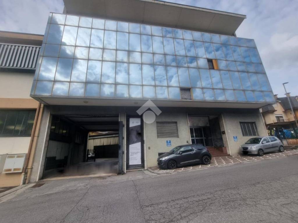 ufficio in vendita a Lumezzane in zona San Sebastiano