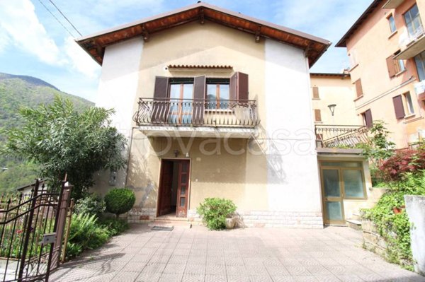 casa indipendente in vendita a Lumezzane in zona San Sebastiano