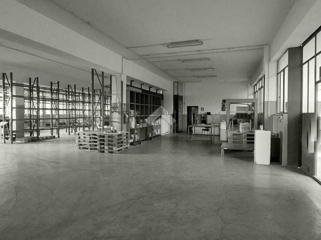 locale commerciale in vendita a Lumezzane in zona San Sebastiano