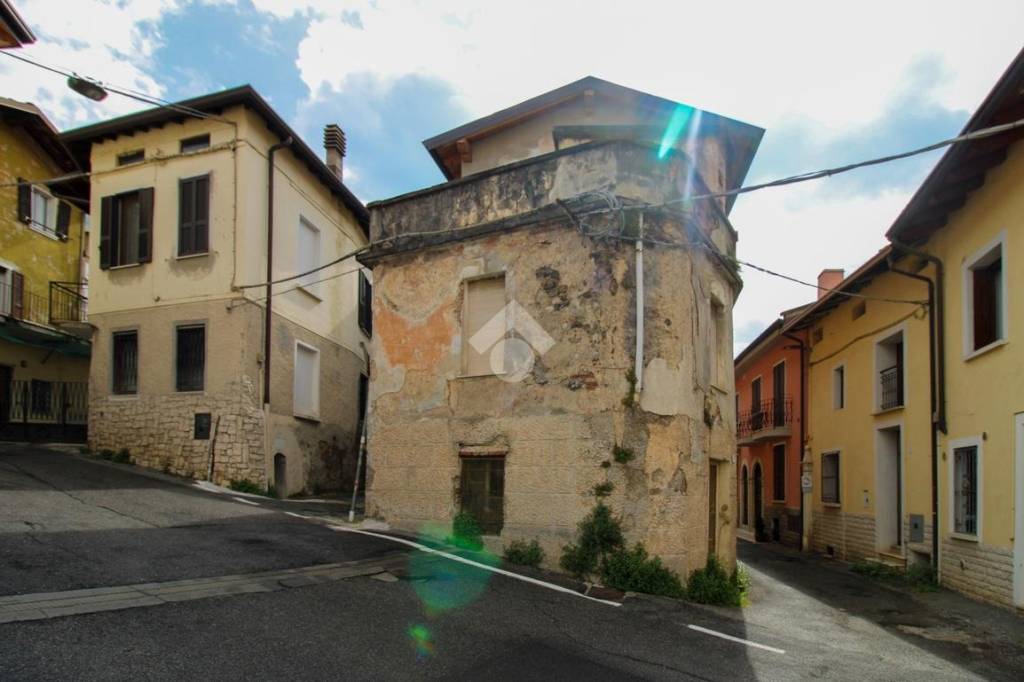 casa indipendente in vendita a Lumezzane in zona San Sebastiano