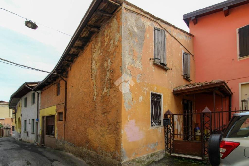 casa indipendente in vendita a Lumezzane in zona San Sebastiano