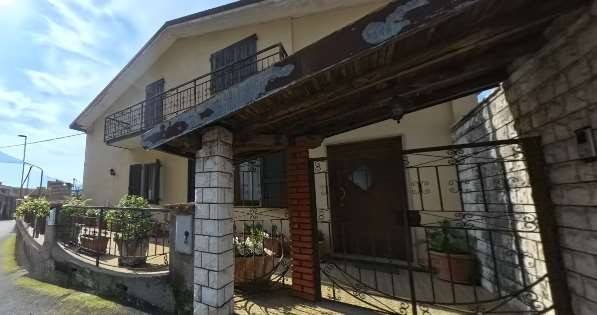 casa indipendente in vendita a Lumezzane in zona San Sebastiano