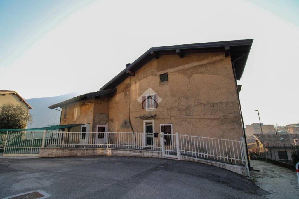 casa indipendente in vendita a Lumezzane in zona San Sebastiano