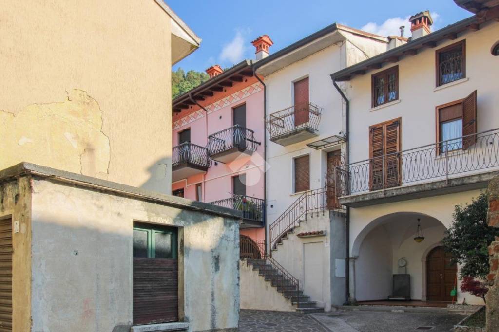 casa indipendente in vendita a Lumezzane in zona San Sebastiano
