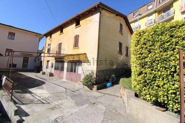 casa indipendente in vendita a Lumezzane in zona Sant'Apollonio