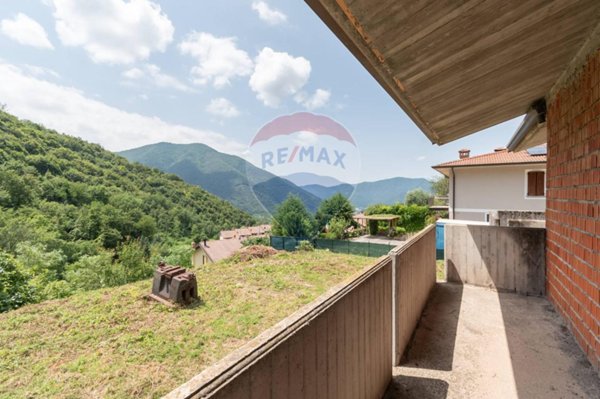 casa indipendente in vendita a Lumezzane in zona Renzo