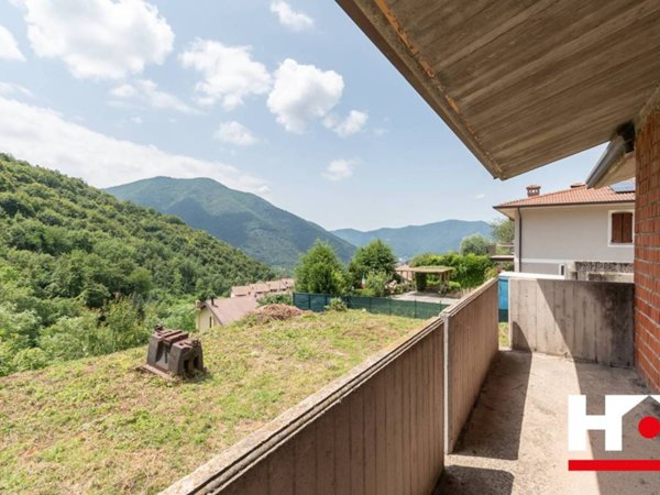 casa indipendente in vendita a Lumezzane in zona Renzo