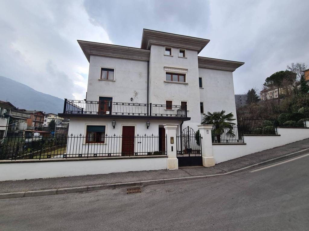 appartamento in vendita a Lumezzane in zona San Sebastiano