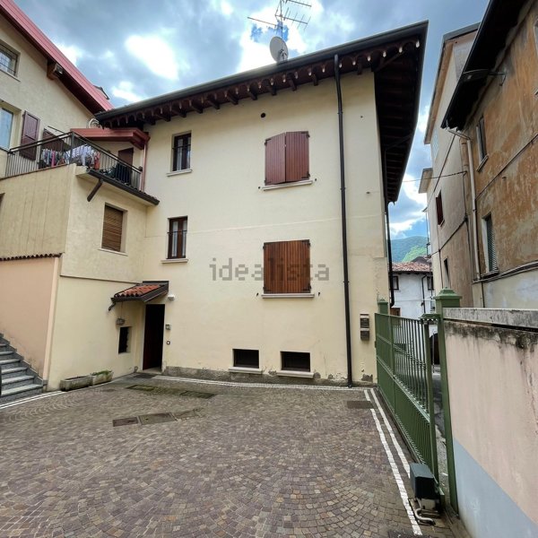 appartamento in vendita a Lumezzane in zona San Sebastiano