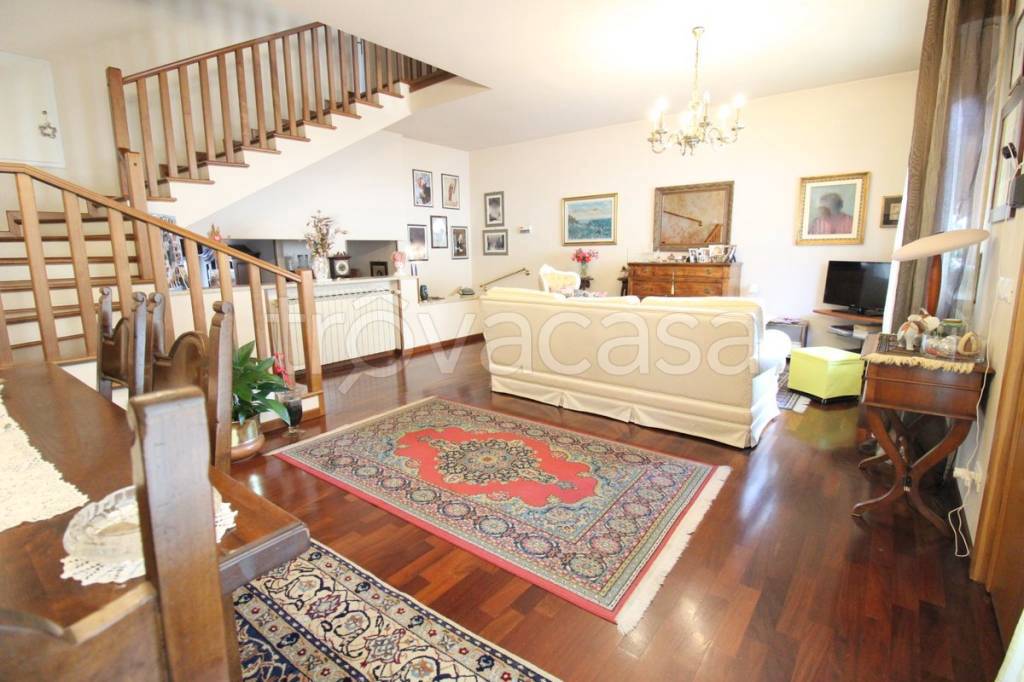 casa indipendente in vendita a Lumezzane in zona San Sebastiano