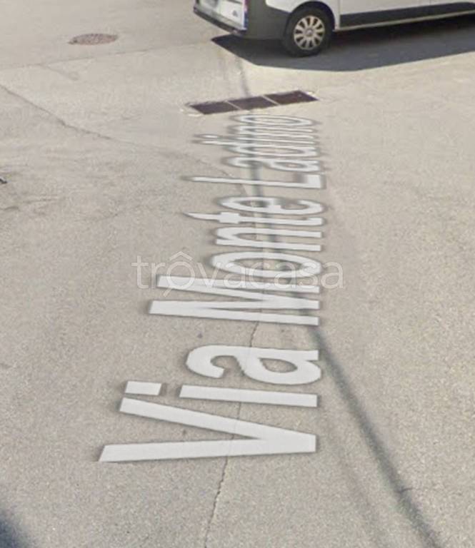 locale commerciale in vendita a Lumezzane in zona San Sebastiano