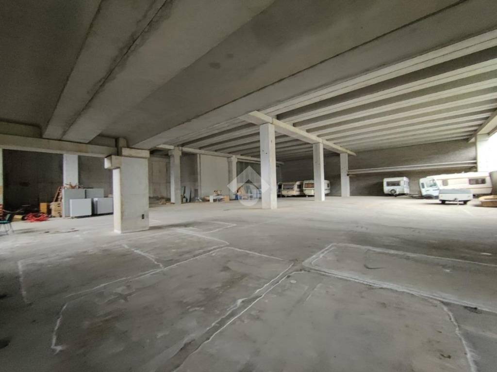 locale commerciale in vendita a Lumezzane in zona San Sebastiano