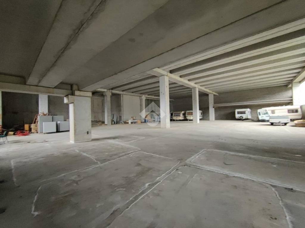 locale commerciale in vendita a Lumezzane in zona San Sebastiano